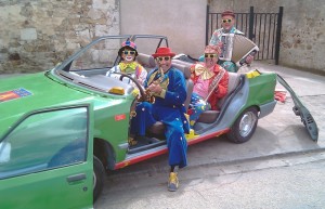Les Clowns_voiture_verte