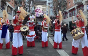 maracatu sur échasses